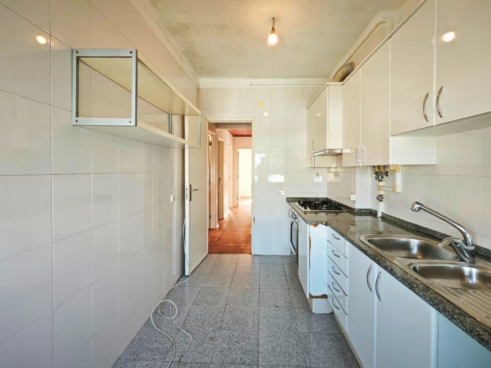 Apartamento T3 para Venda em Venteira Foto 6
