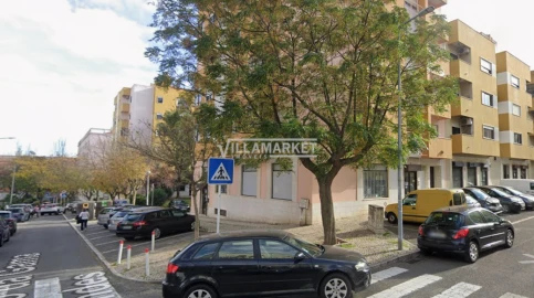Negócio para Venda em Sacavém e Prior Velho