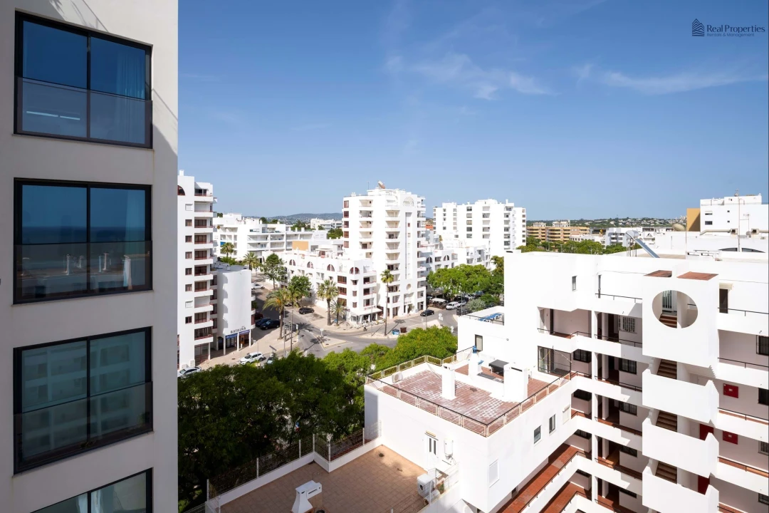 Apartamento T3 para Venda em Quarteira Foto 35