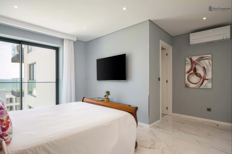 Apartamento T3 para Venda em Quarteira Foto 5