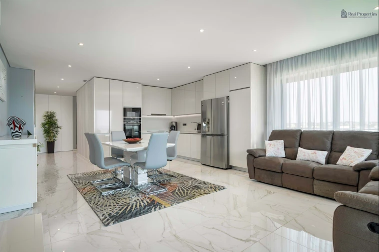 Apartamento T3 para Venda em Quarteira Foto 30