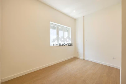Apartamento T3 para Arrendamento em Santa Marinha e São Pedro da Afurada