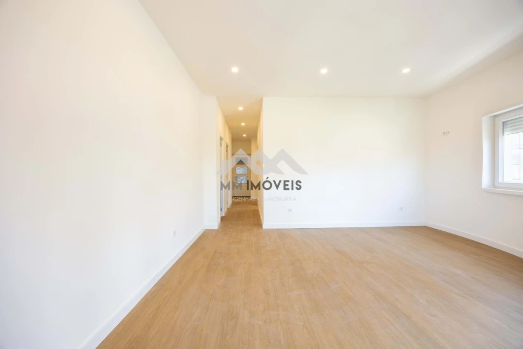 Apartamento T3 para Arrendamento em Santa Marinha e São Pedro da Afurada Foto 21