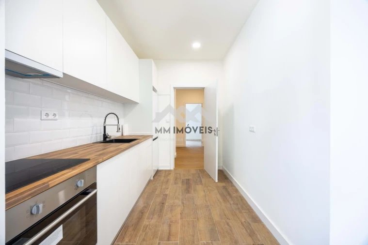 Apartamento T3 para Arrendamento em Santa Marinha e São Pedro da Afurada Foto 14
