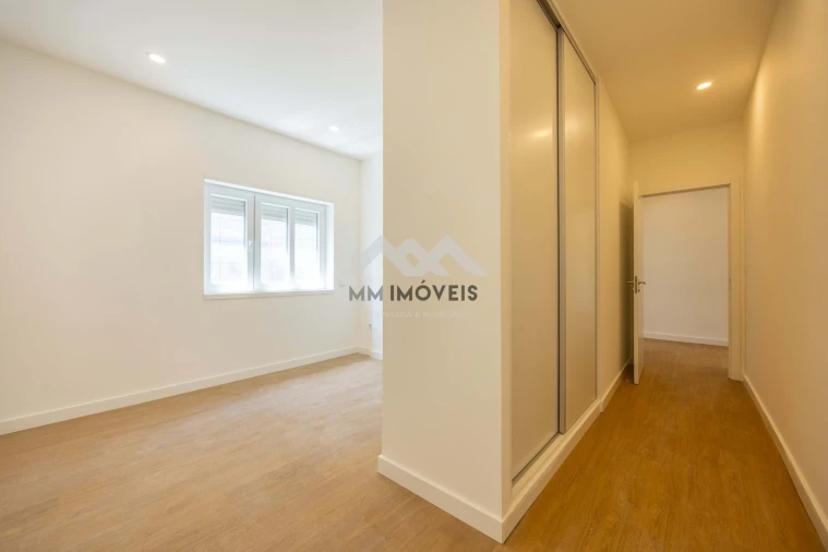 Apartamento T3 para Arrendamento em Santa Marinha e São Pedro da Afurada Foto 10