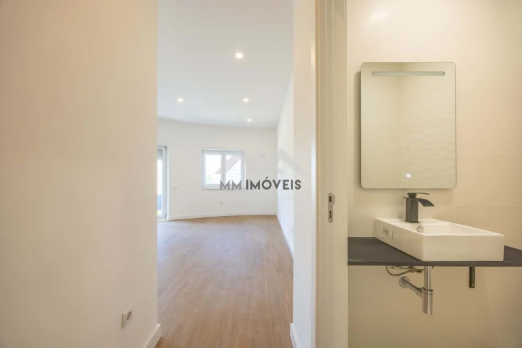 Apartamento T3 para Arrendamento em Santa Marinha e São Pedro da Afurada Foto 20