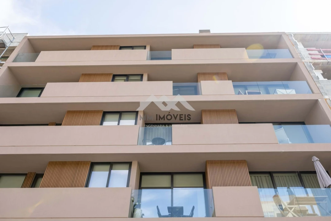 Apartamento T2 para Venda em Rio Tinto Foto 32