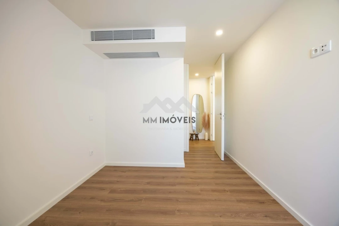 Apartamento T2 para Venda em Rio Tinto Foto 48