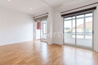 Apartamento T2 para Venda em Corroios