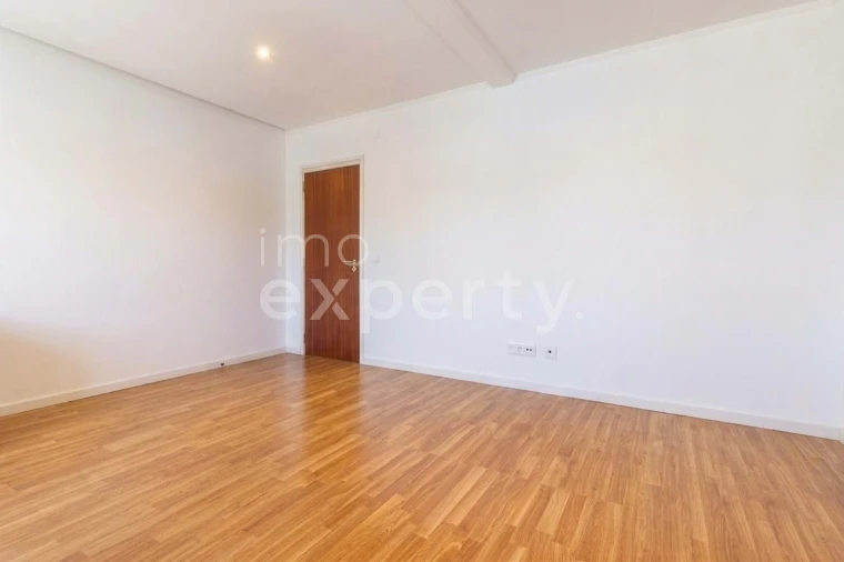 Apartamento T2 para Venda em Corroios Foto 9