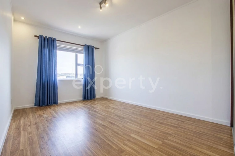 Apartamento T2 para Venda em Corroios Foto 4