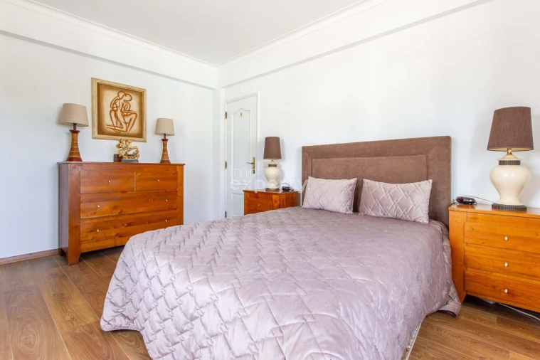 Apartamento T2 para Venda em Sesimbra (Castelo) Foto 18