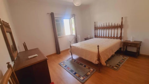Moradia T4 para Venda em Sobreira Formosa e Alvito da Beira