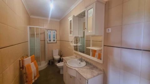 Moradia T4 para Venda em Sobreira Formosa e Alvito da Beira