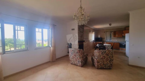 Moradia T4 para Venda em Sobreira Formosa e Alvito da Beira