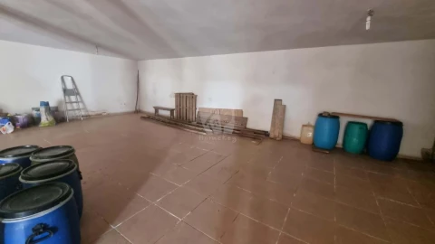 Moradia T4 para Venda em Sobreira Formosa e Alvito da Beira