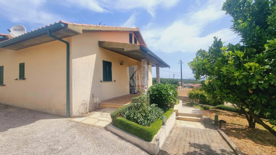 Moradia T4 para Venda em Sobreira Formosa e Alvito da Beira Foto 4