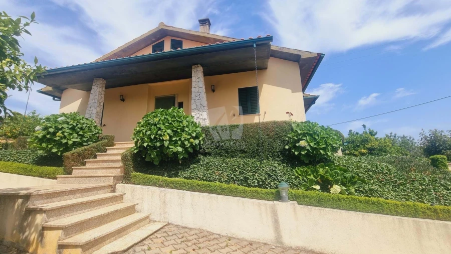 Moradia T4 para Venda em Sobreira Formosa e Alvito da Beira