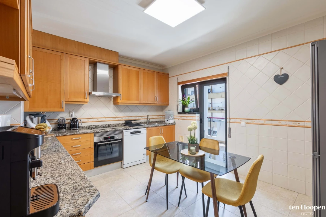 Apartamento T2 para Venda em Lagos (São Sebastião e Santa Maria) Foto 16