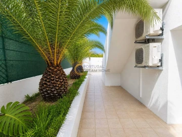 Moradia T4 para Venda em Albufeira e Olhos de Água
