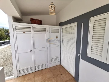 Moradia T4 para Venda em Albufeira e Olhos de Água