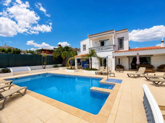 Moradia T4 para Venda em Albufeira e Olhos de Água Foto 14