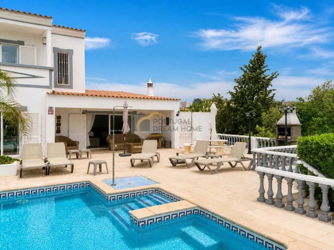 Moradia T4 para Venda em Albufeira e Olhos de Água Foto 8