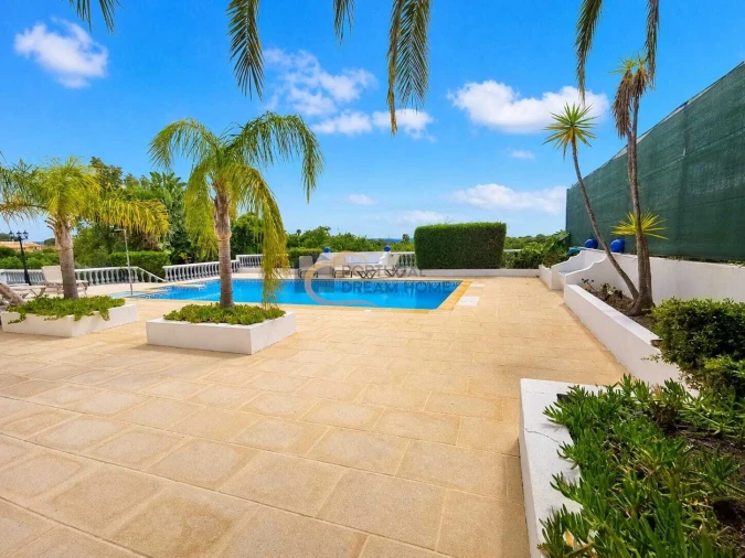 Moradia T4 para Venda em Albufeira e Olhos de Água Foto 2