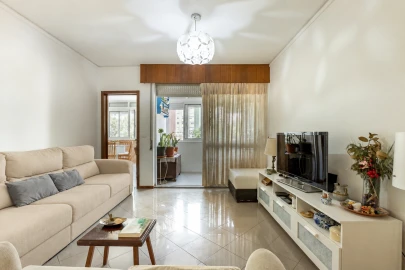 Apartamento T3 para Venda em Santo António dos Cavaleiros e Frielas