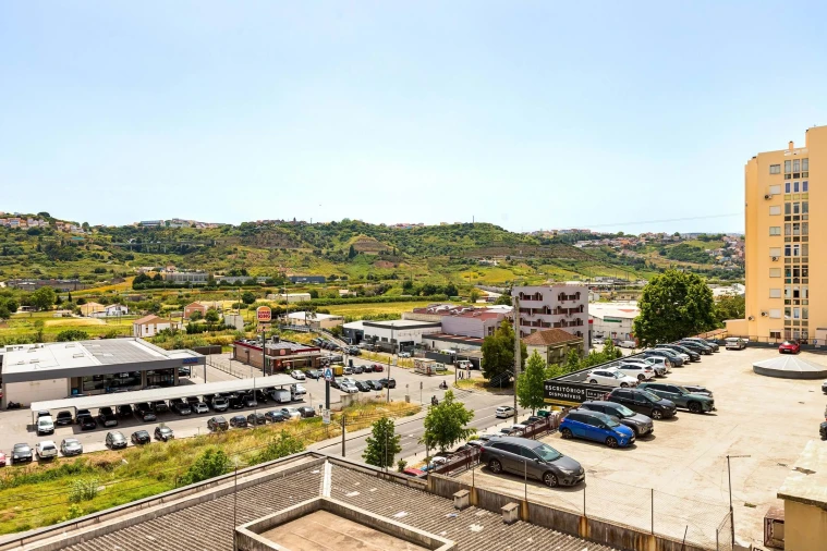 Apartamento T3 para Venda em Santo António dos Cavaleiros e Frielas Foto 12