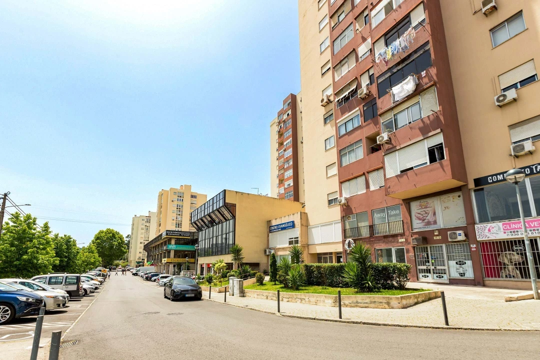 Apartamento T3 para Venda em Santo António dos Cavaleiros e Frielas Foto 22