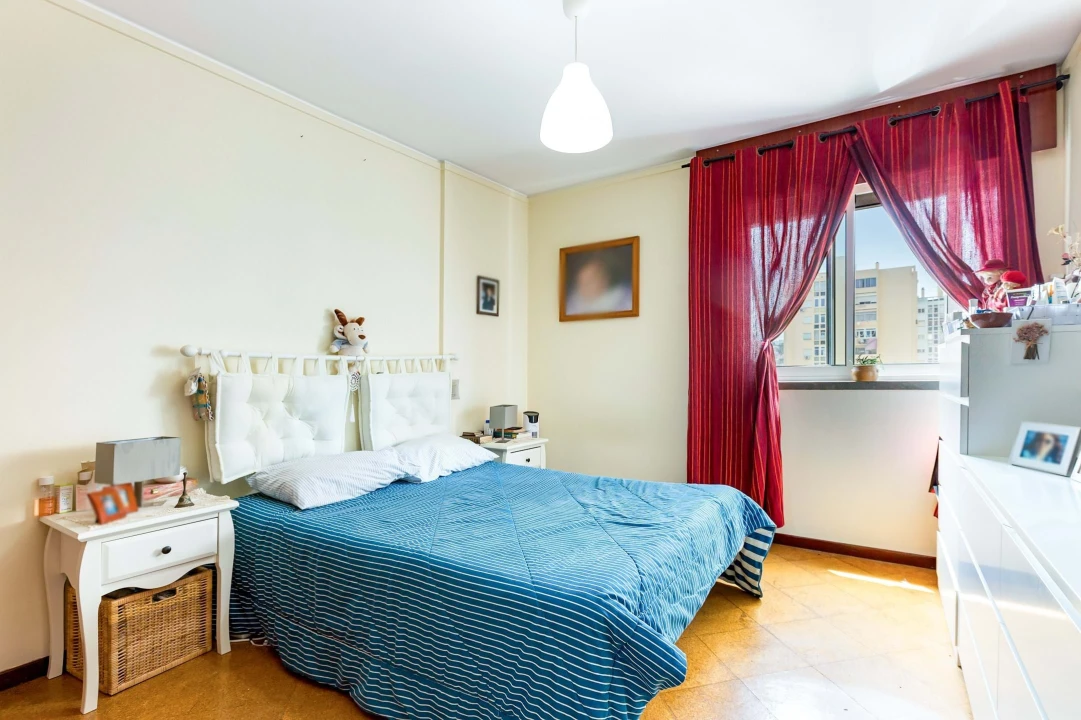 Apartamento T3 para Venda em Santo António dos Cavaleiros e Frielas Foto 10