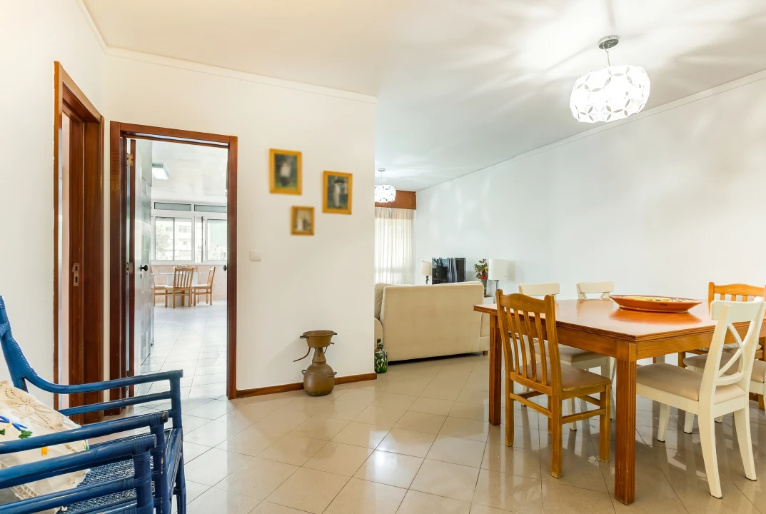 Apartamento T3 para Venda em Santo António dos Cavaleiros e Frielas Foto 1