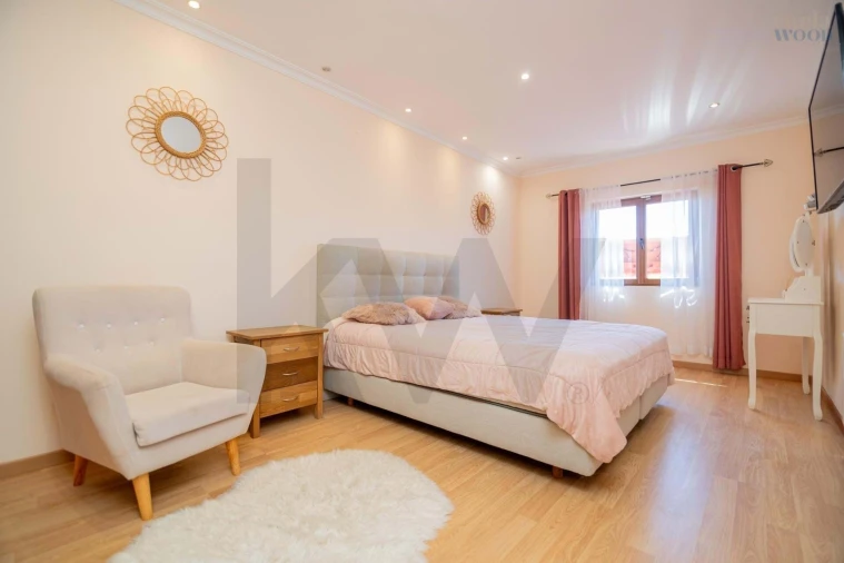 Moradia T3 para Venda em Alvor Foto 4