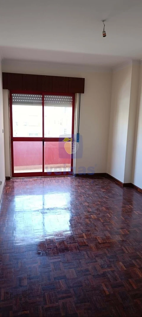 Apartamento T2 para Venda em Algueirão-Mem Martins