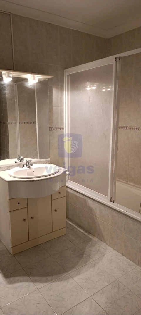 Apartamento T2 para Venda em Algueirão-Mem Martins