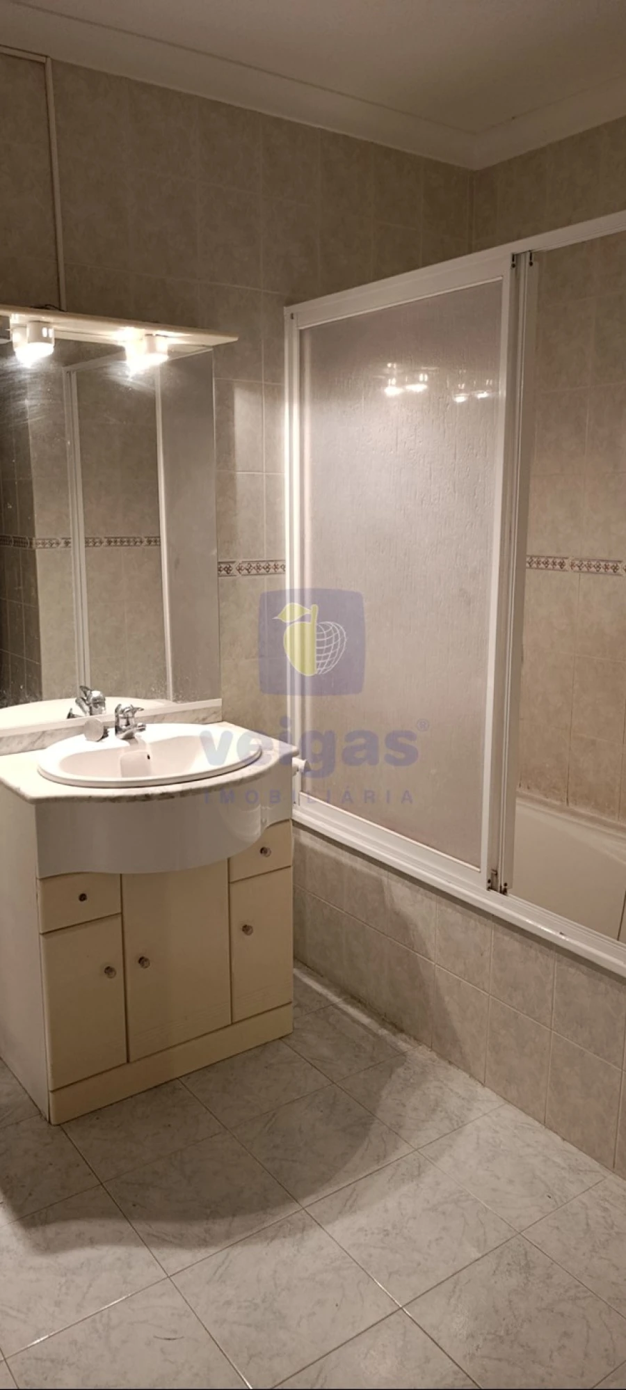 Apartamento T2 para Venda em Algueirão-Mem Martins Foto 17