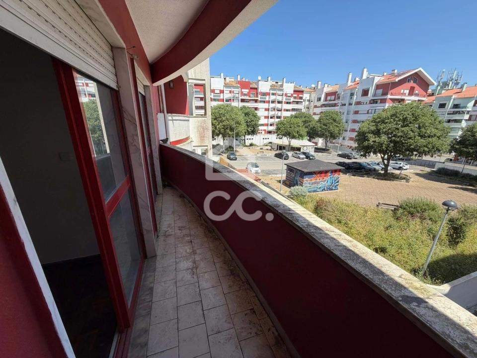 Apartamento T2 para Venda em Algueirão-Mem Martins Foto 16