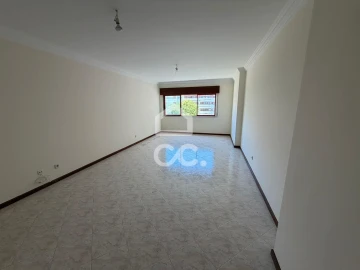 Apartamento T2 para Venda em Algueirão-Mem Martins