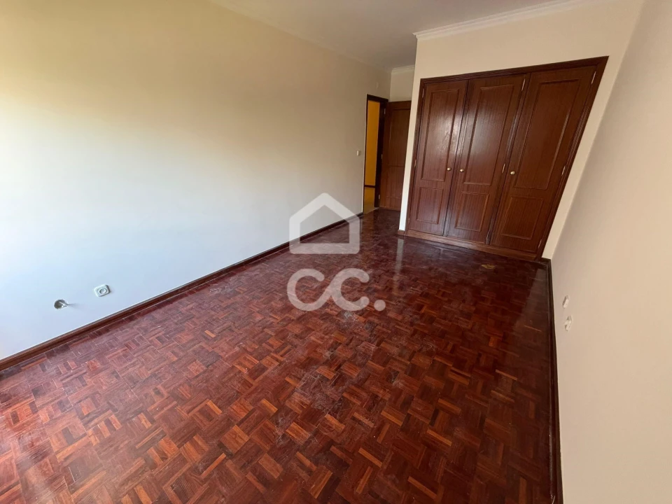 Apartamento T2 para Venda em Algueirão-Mem Martins Foto 19