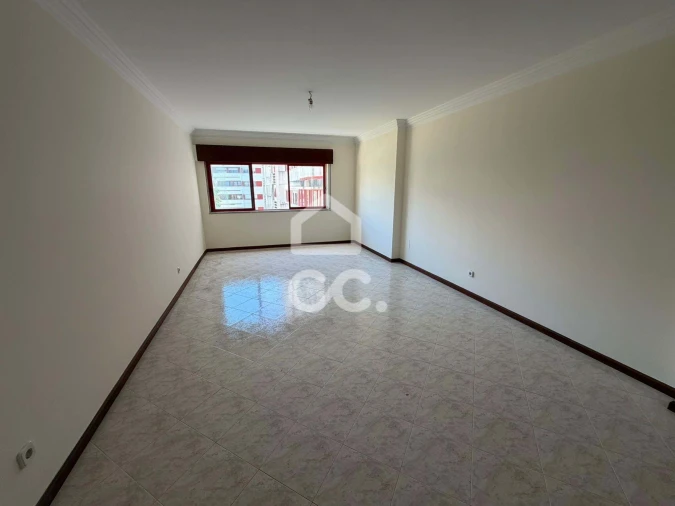 Apartamento T2 para Venda em Algueirão-Mem Martins Foto 3
