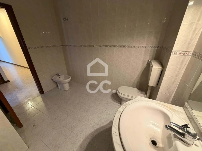 Apartamento T2 para Venda em Algueirão-Mem Martins Foto 12