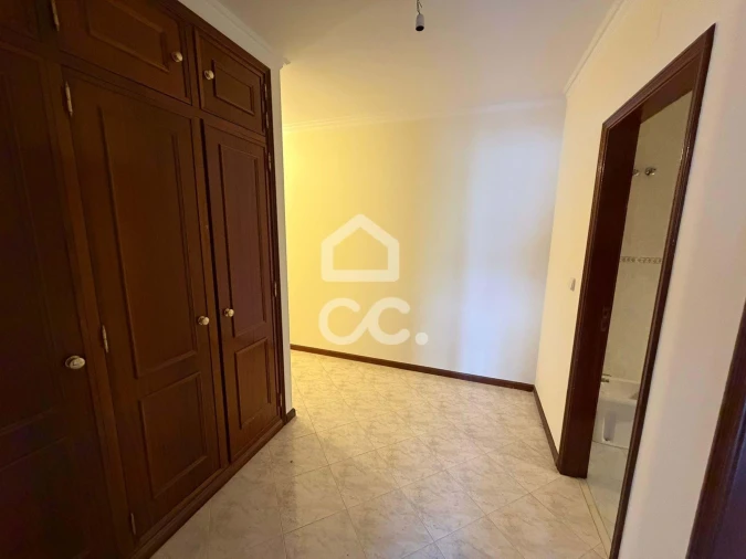 Apartamento T2 para Venda em Algueirão-Mem Martins Foto 10