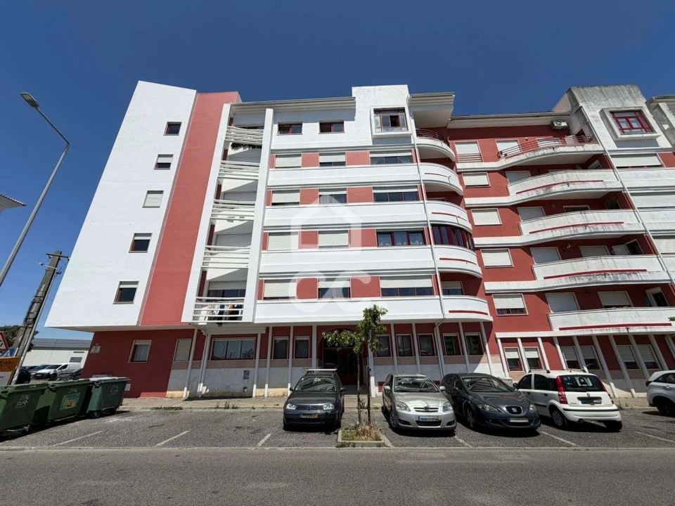 Apartamento T2 para Venda em Algueirão-Mem Martins Foto 1