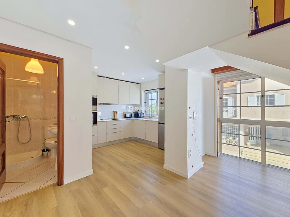 Apartamento T2 para Venda em Esgueira Foto 5