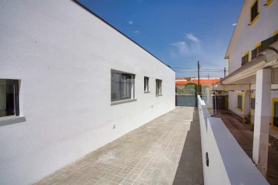 Moradia T4 para Venda em Santa Maria Maior