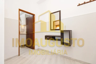 Moradia T2 para Venda em Guarda