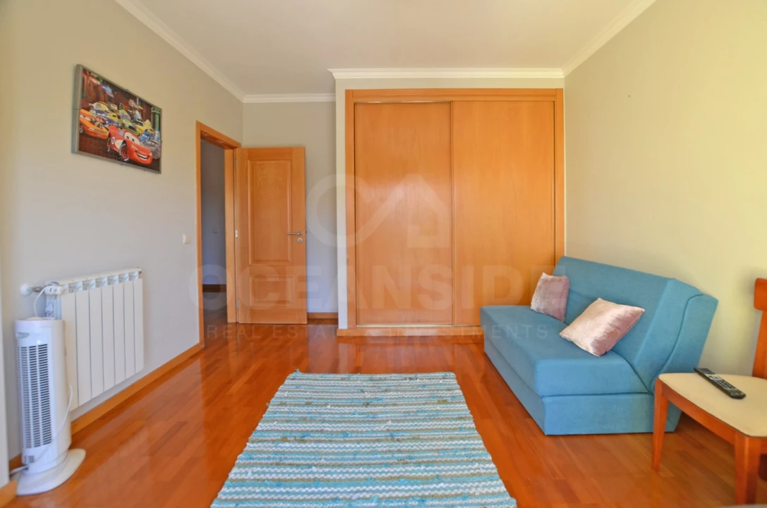 Moradia T4 para Venda em São Domingos de Rana Foto 22