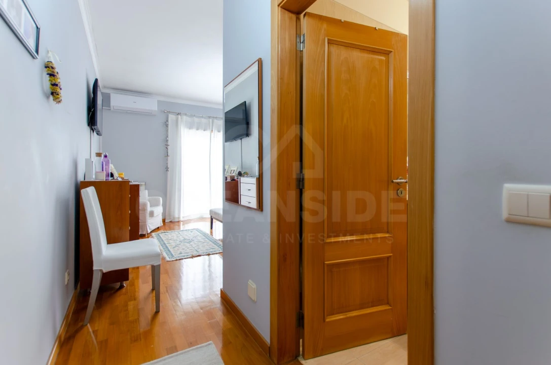 Moradia T5 para Venda em São Domingos de Rana Foto 40