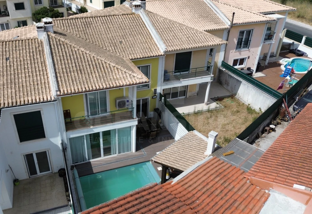 Moradia T5 para Venda em São Domingos de Rana Foto 49